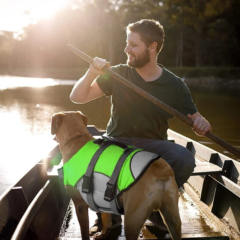 Verstellbare Hunde Schwimmweste für deine Fellnase